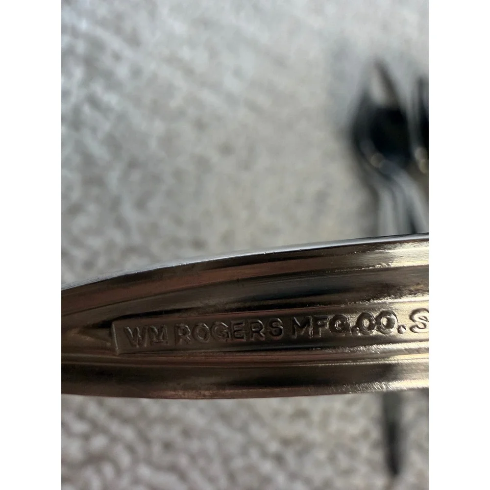 WM Rogers‎ Mfg Co Stainless USA Grapefruit Spoons Set of 8 Serrated Edge